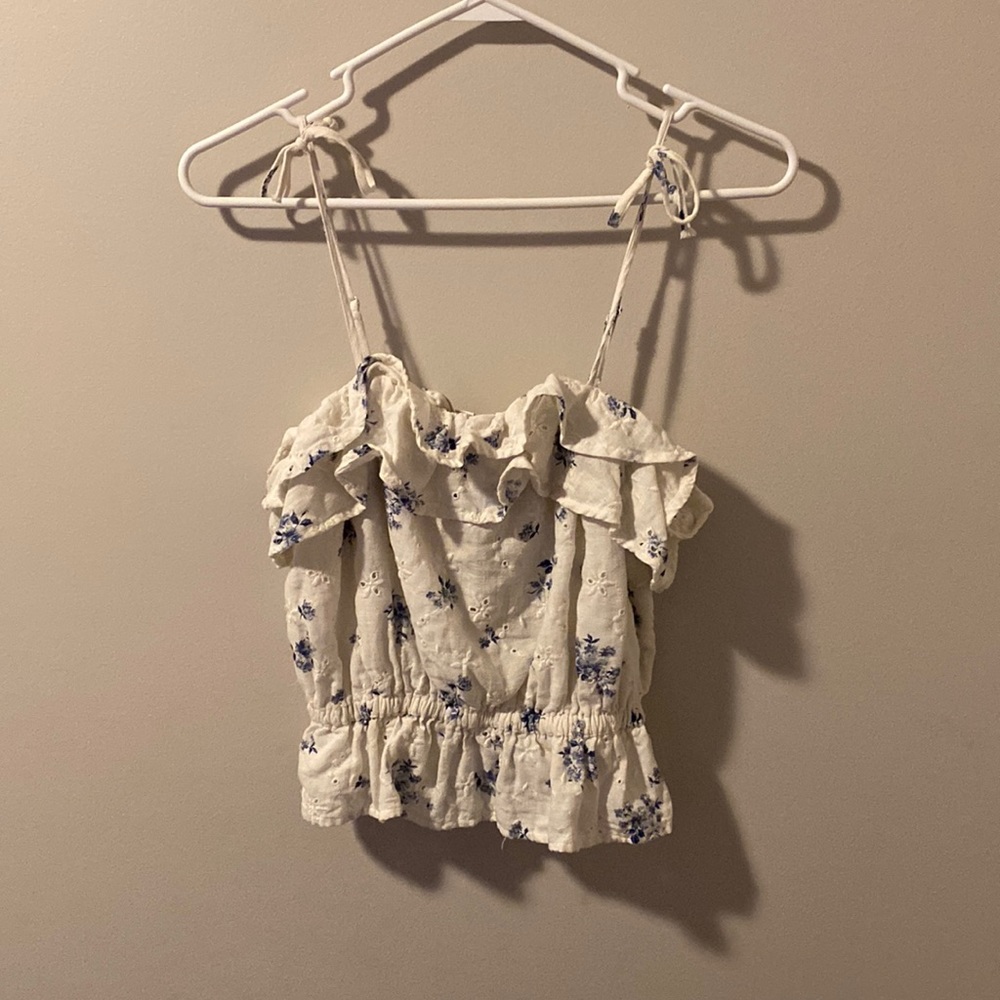 American Eagle Crop Top- Size small- White With Blue Flowers- Poofy Shirt